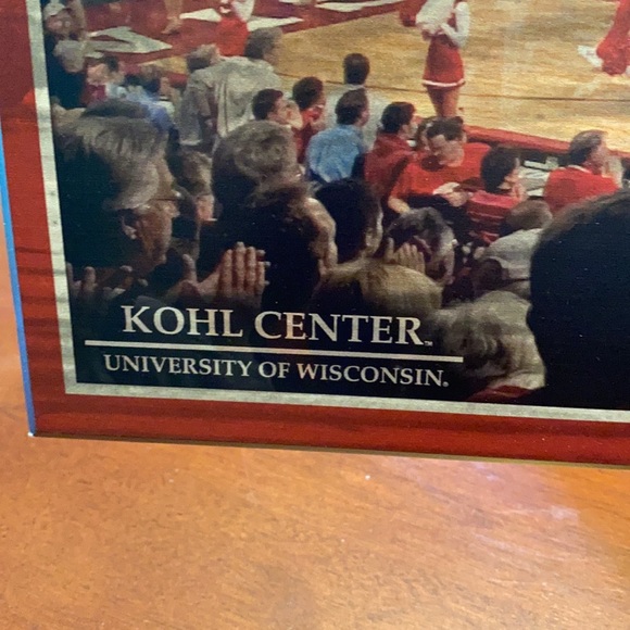 UW-Madison Big Ten Basketball sign - Picture 5 of 6